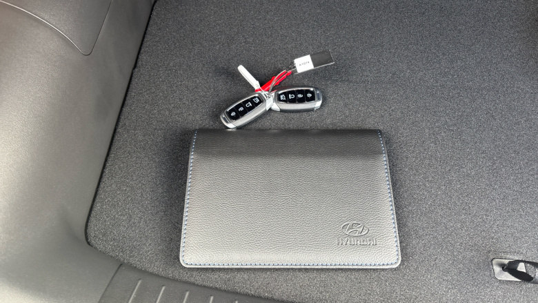 Hyundai INSTER 71kW 01 42kWh 5dr Auto Electric Hatchback